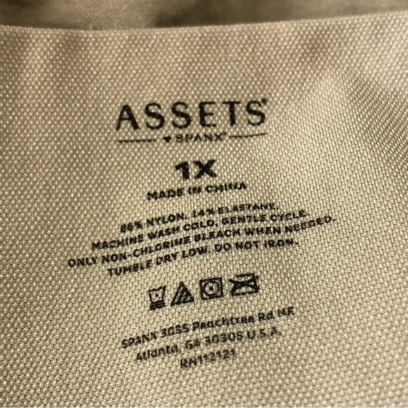 ASSETS by SPANX Women's High-Waist Mid-Thigh Shapewear size 1X - Picture 5 of 7